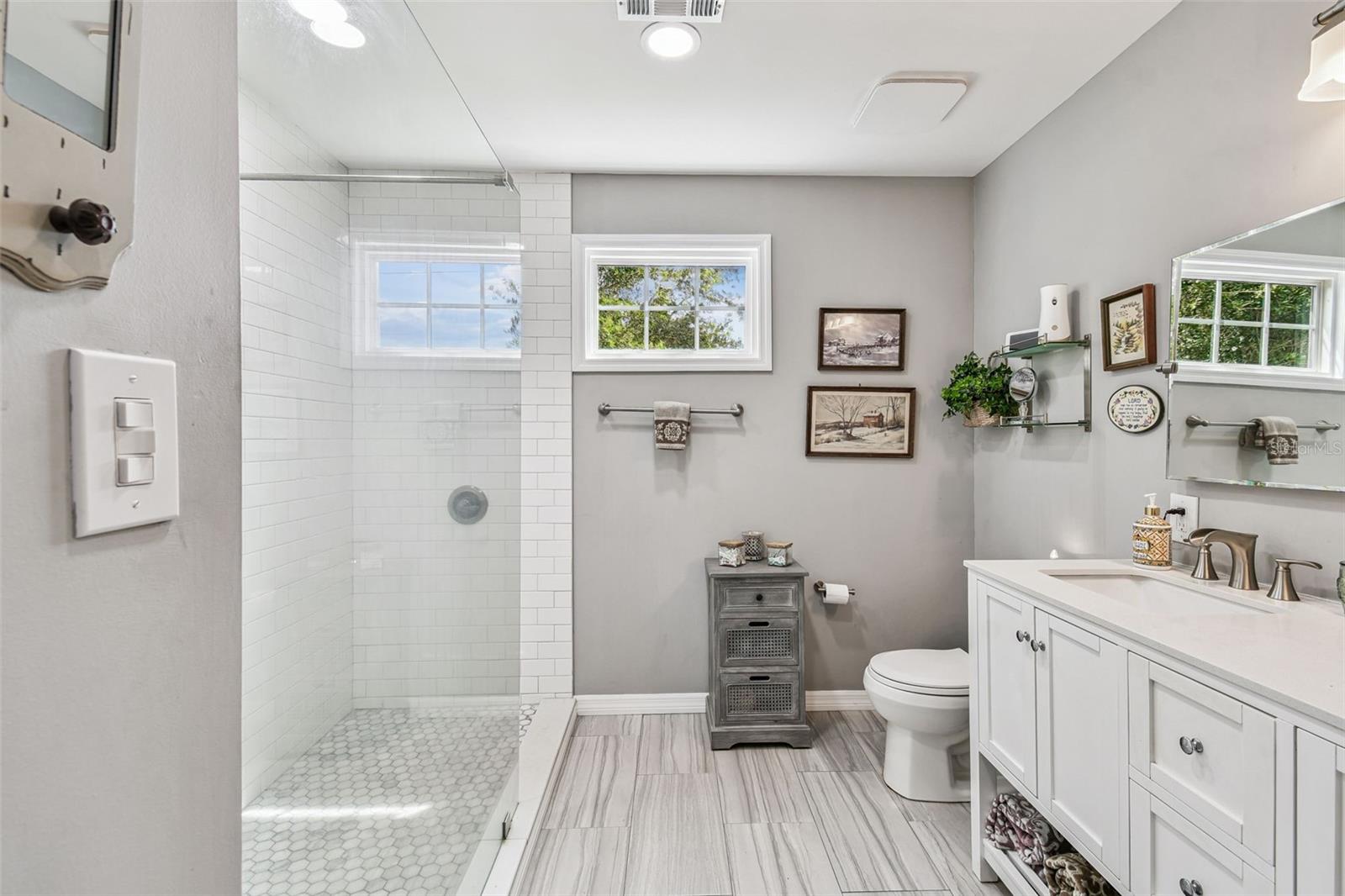 Upstairs, Bathroom 3