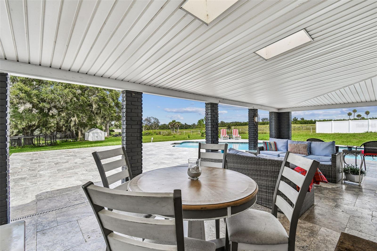 Covered porch area