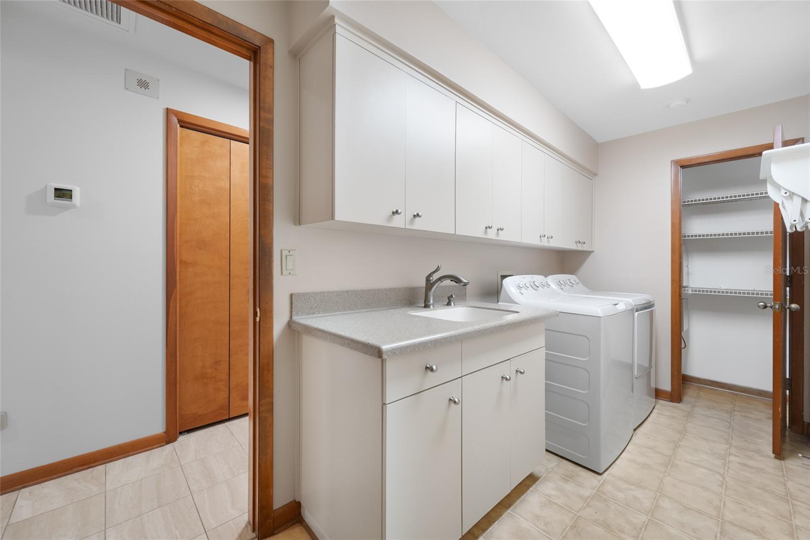 Laundry with loads of storage