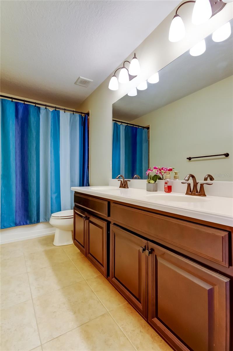 2nd full bath, upstairs