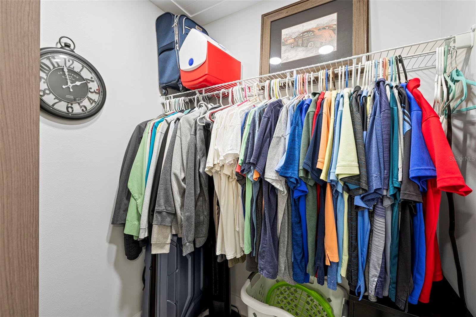 Walk in closet guest bedroom