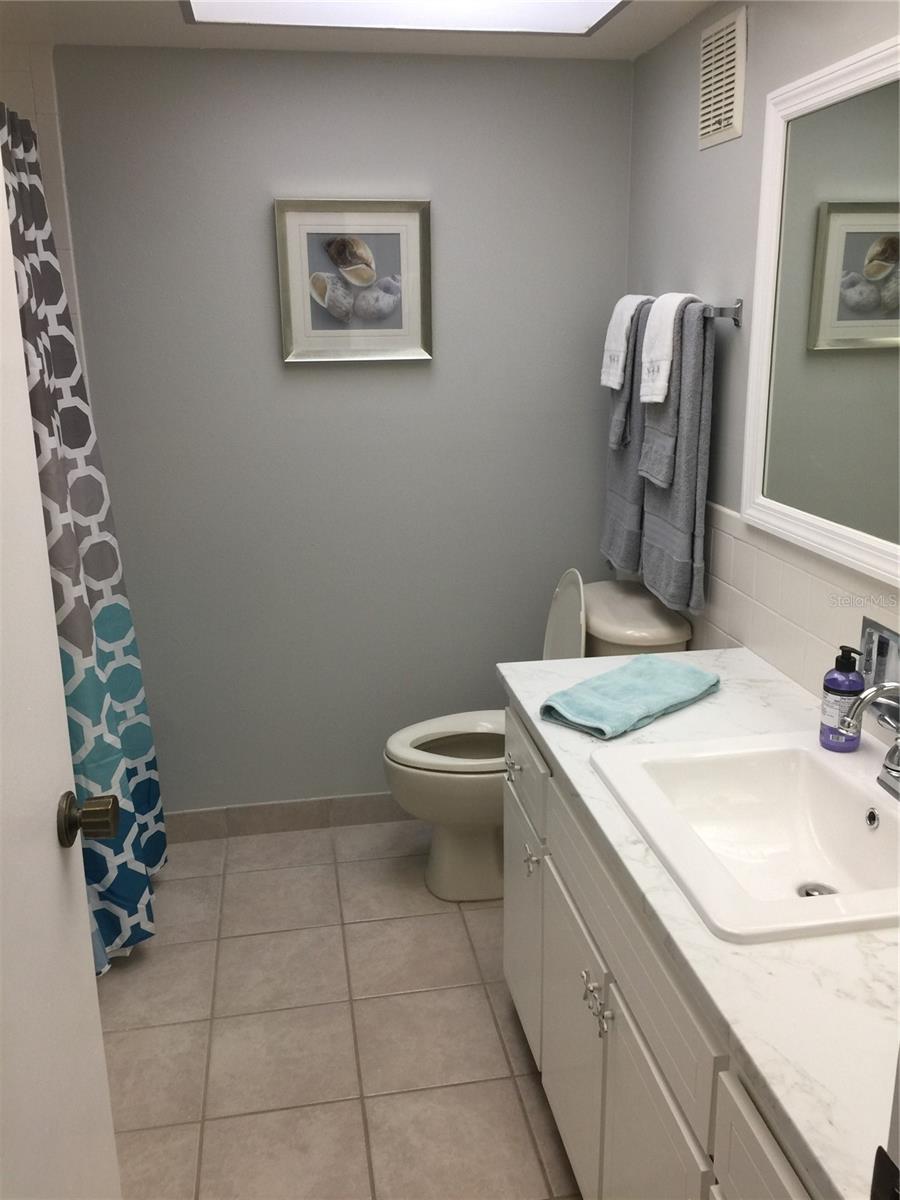 TB8426965
