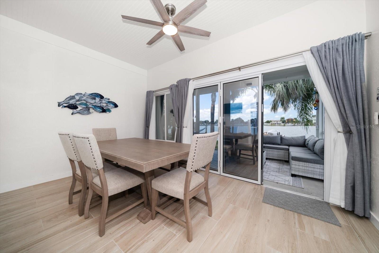 Entertain in the dining area overlooking captivating open views of the protected harbor.
