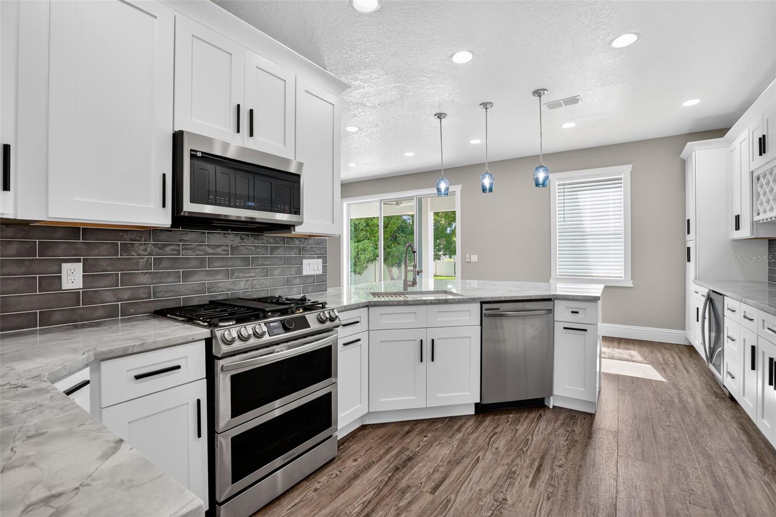 Natural light fills the kitchen in the daytime!