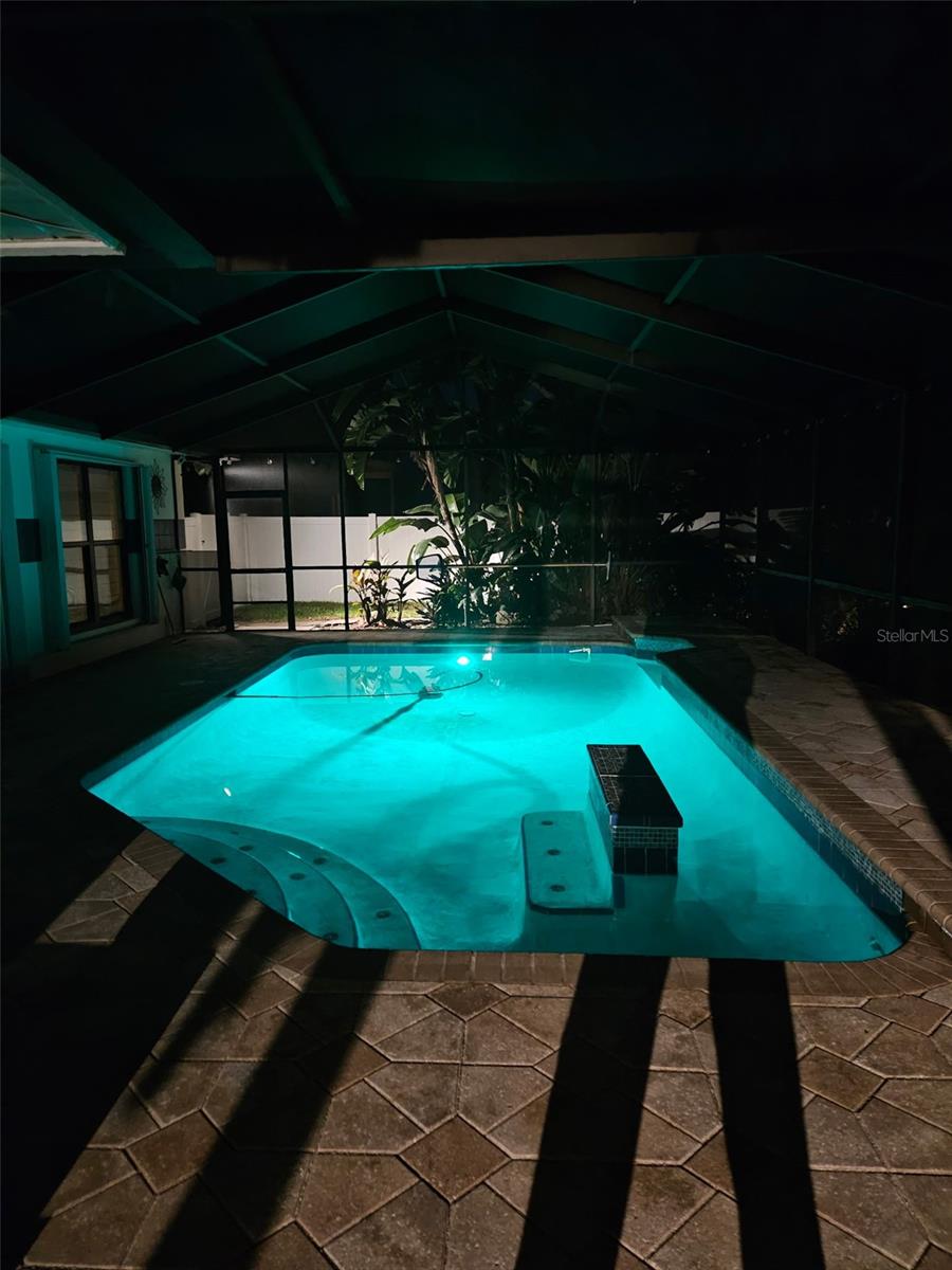 TB8426992