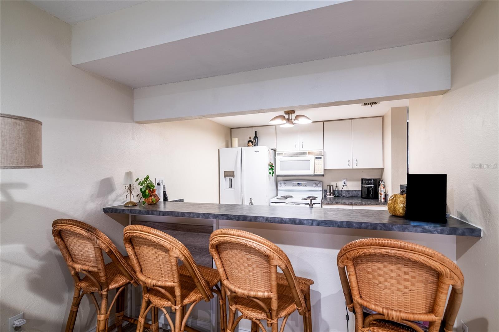 Kitchen bar
