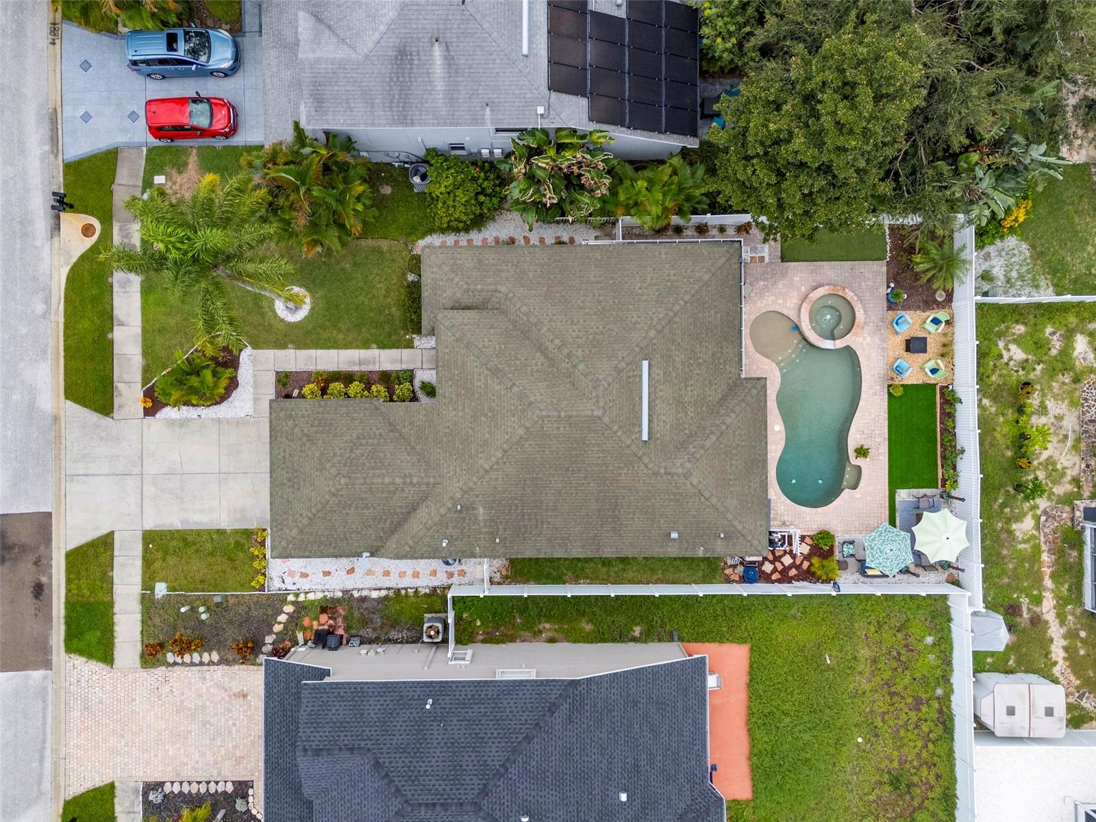 TB8427065