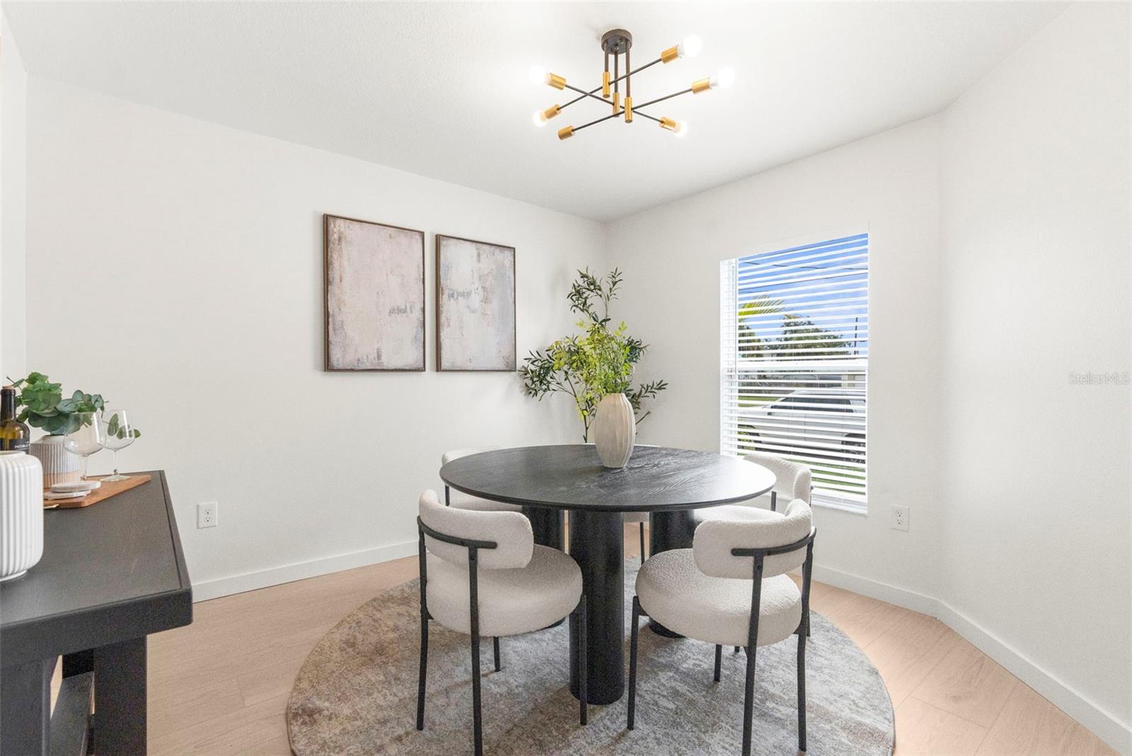 Dining area/office