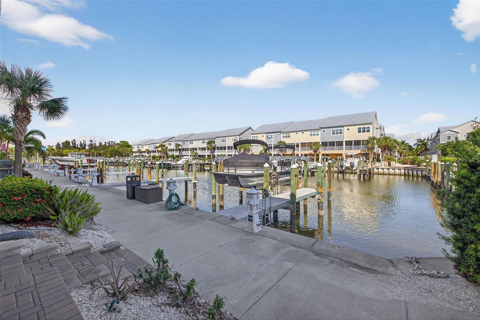 Amazing Waterfront Views