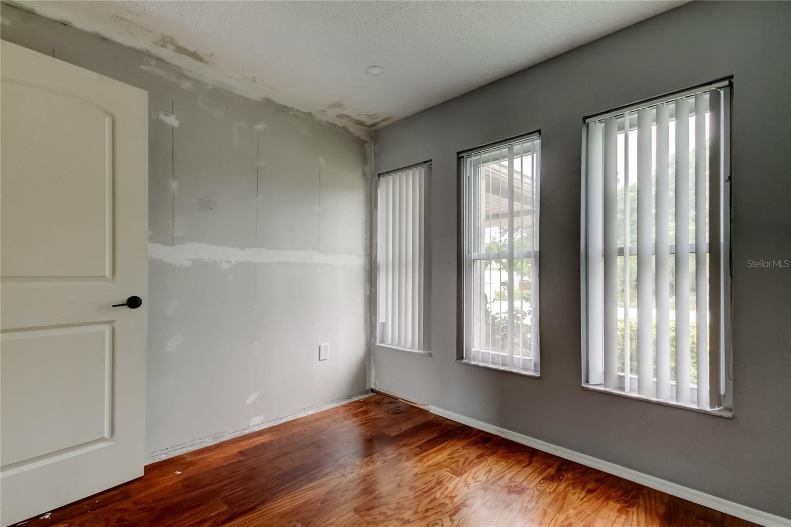 newly created den/small bedroom, perfect for home office/guests!