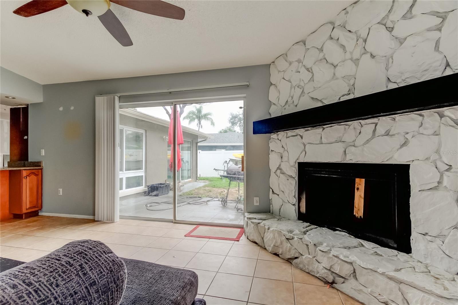 great room overlooking back yard