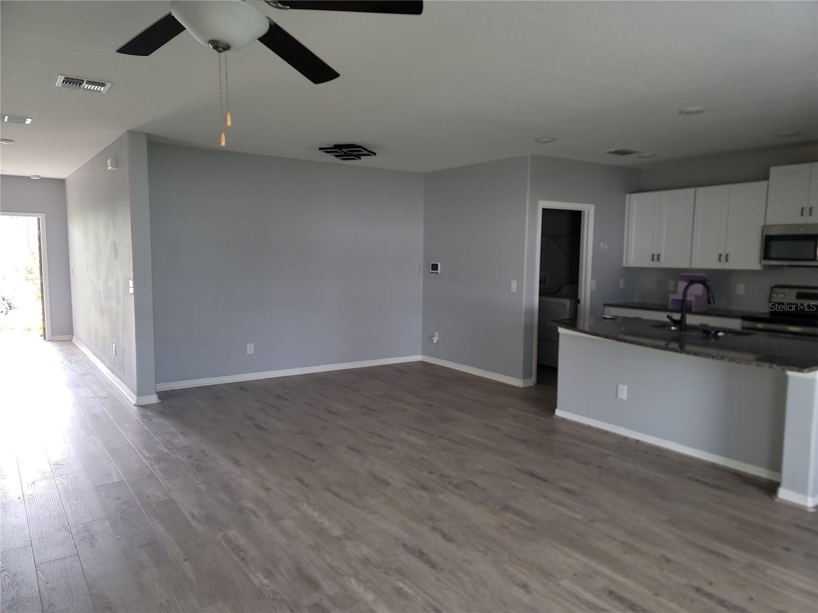 Eat in kitchen area