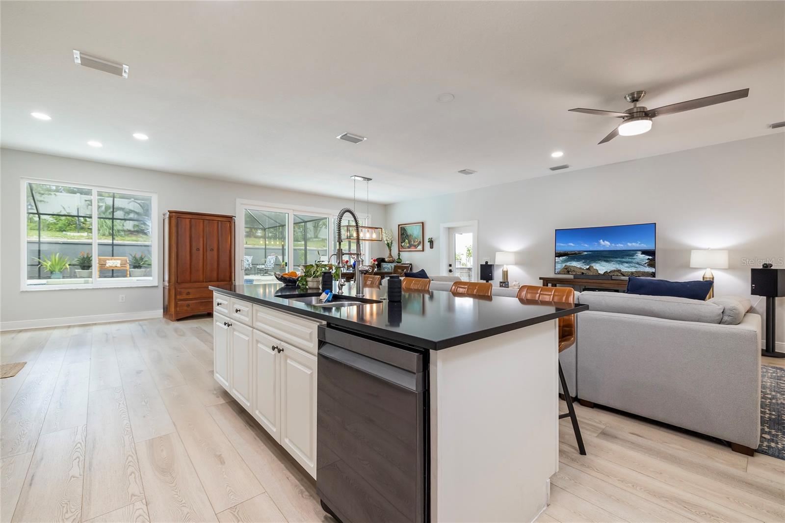 Kitchen Island with quartz counters