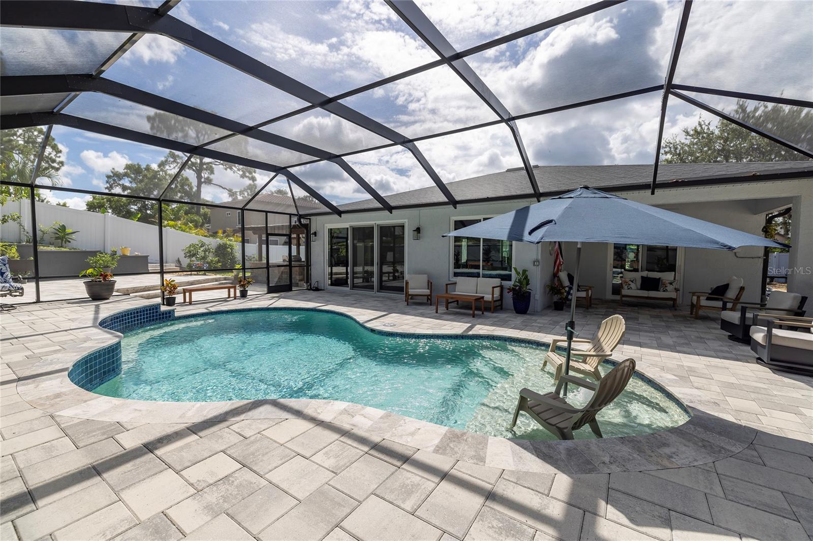 Expansive Paver decking