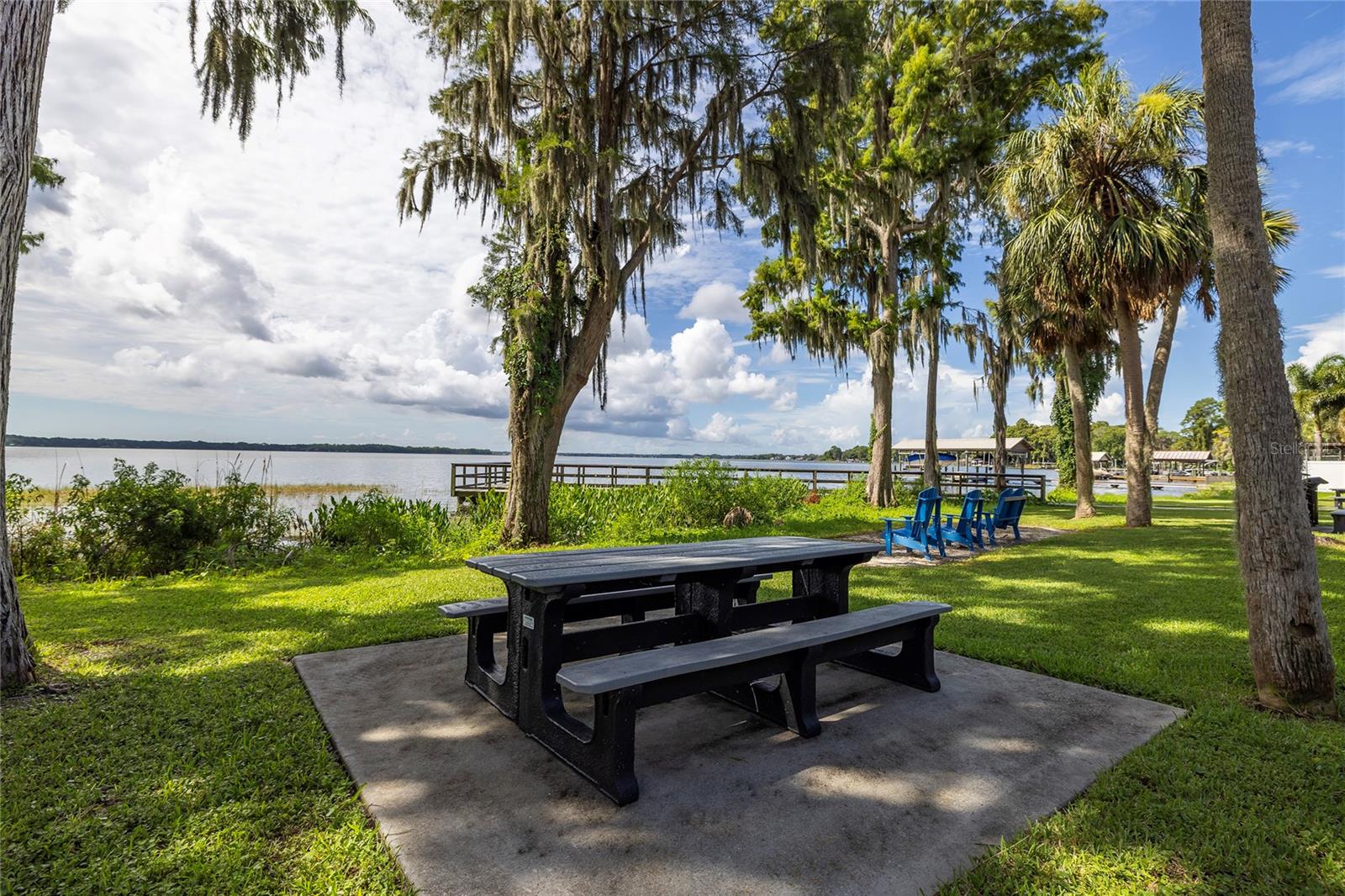 Community Lakefront Park