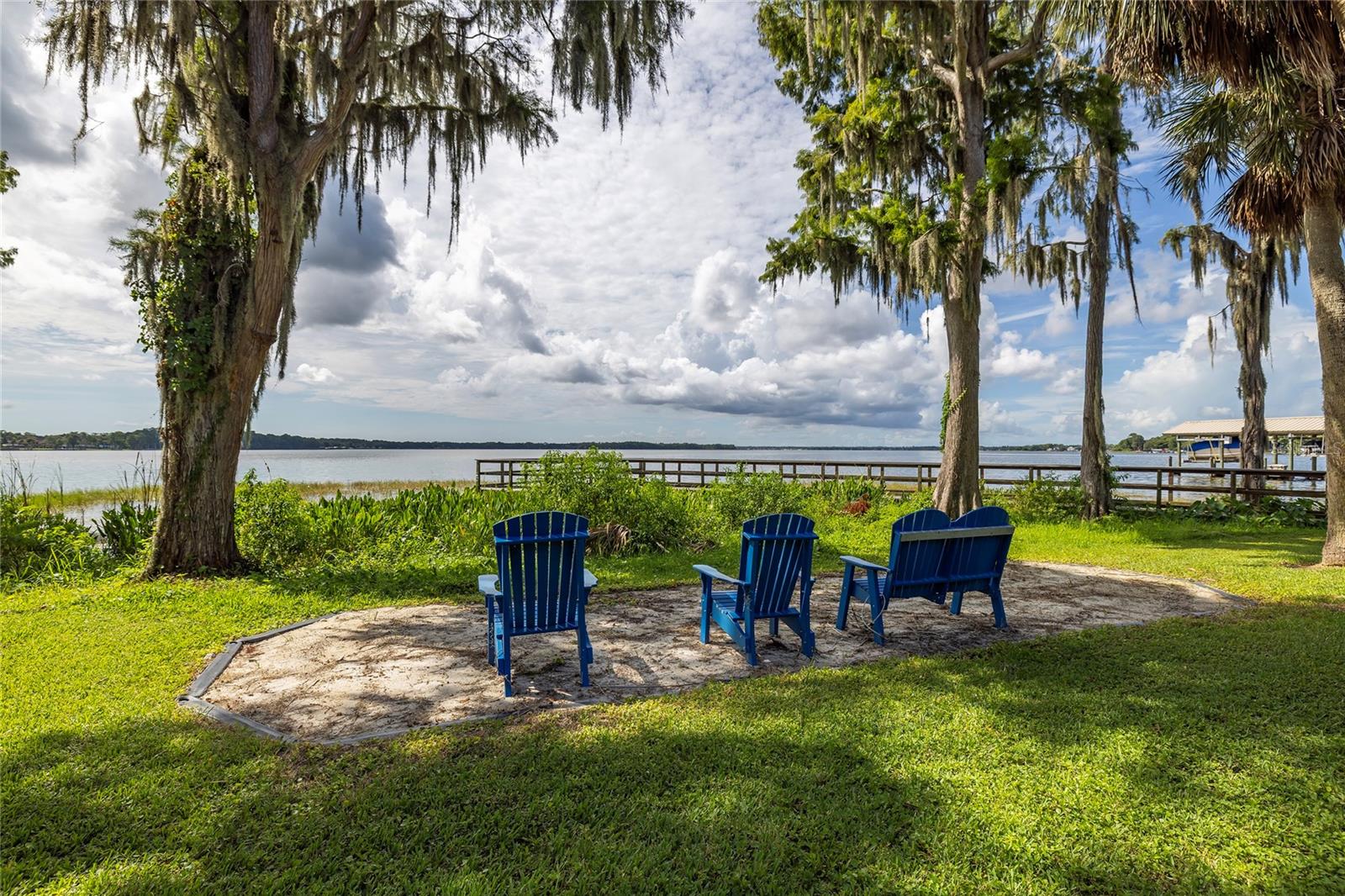 Community Lakefront Park