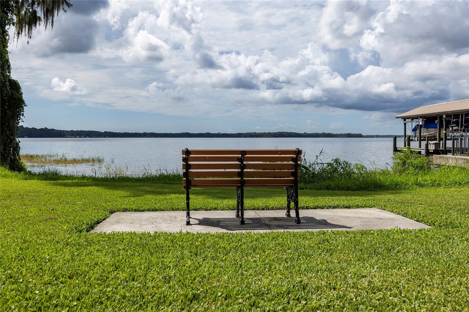 Community Lakefront Park