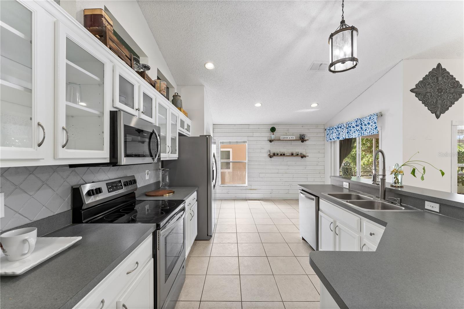 Kitchen towards Dinette