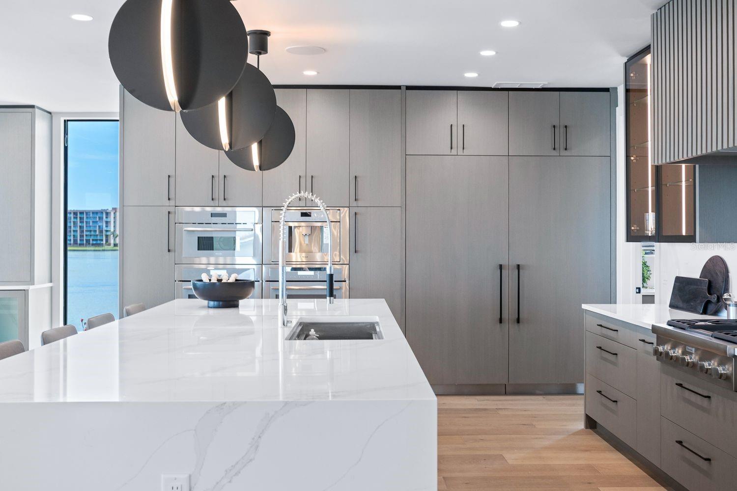Integrated Refrigerator Seamlessly Concealed