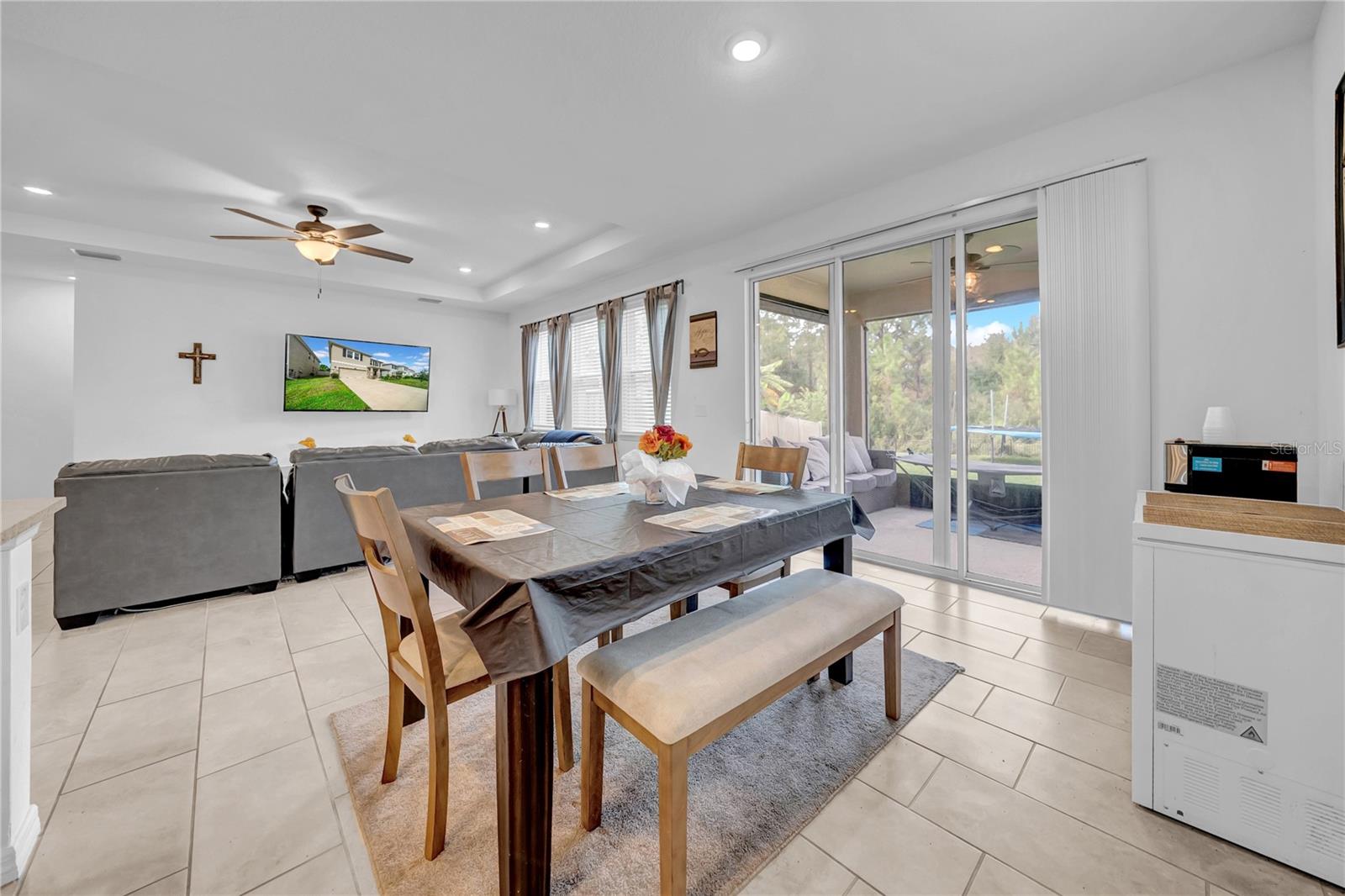 Additional Dining Area