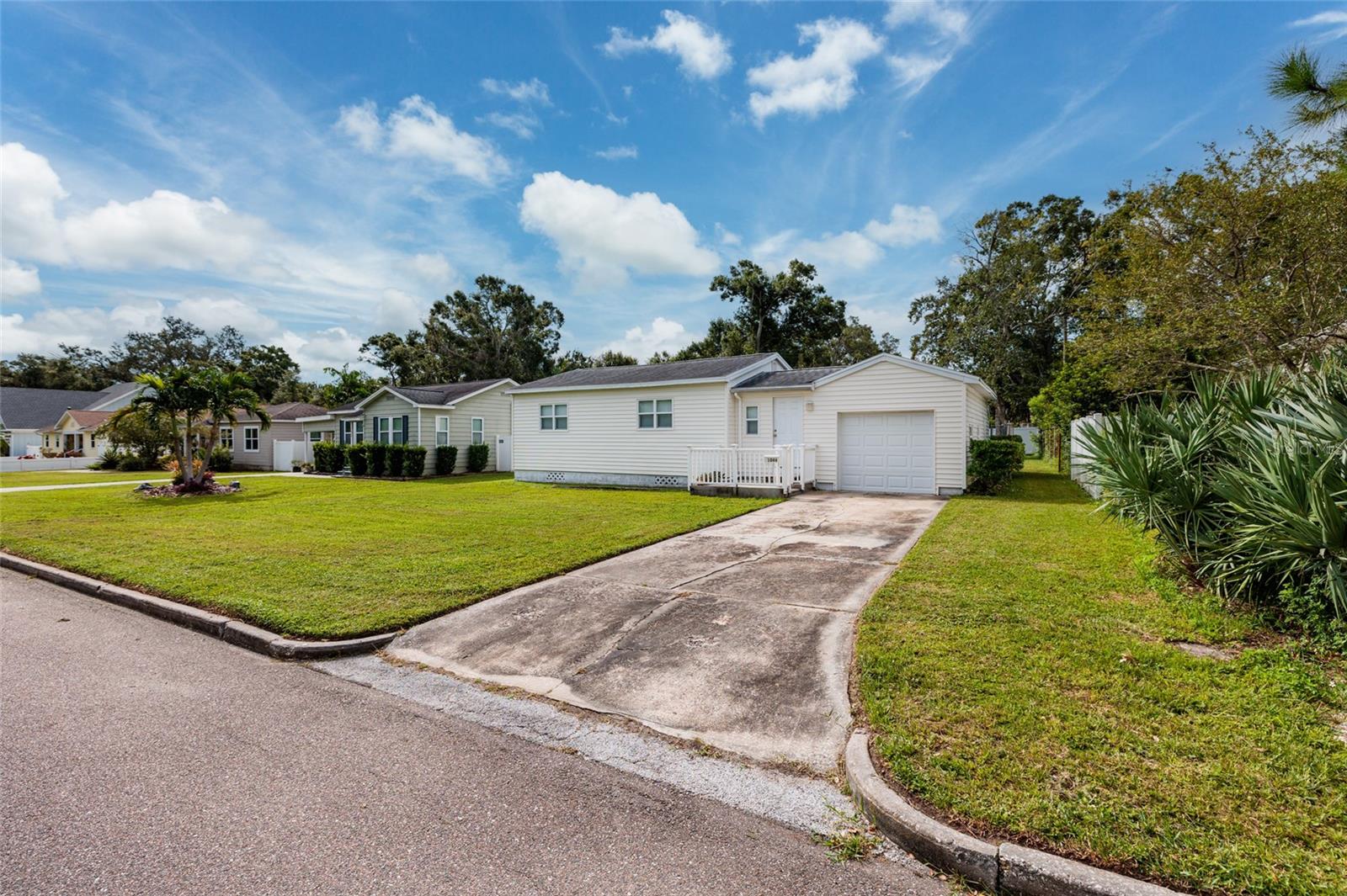 Front House w/driveway