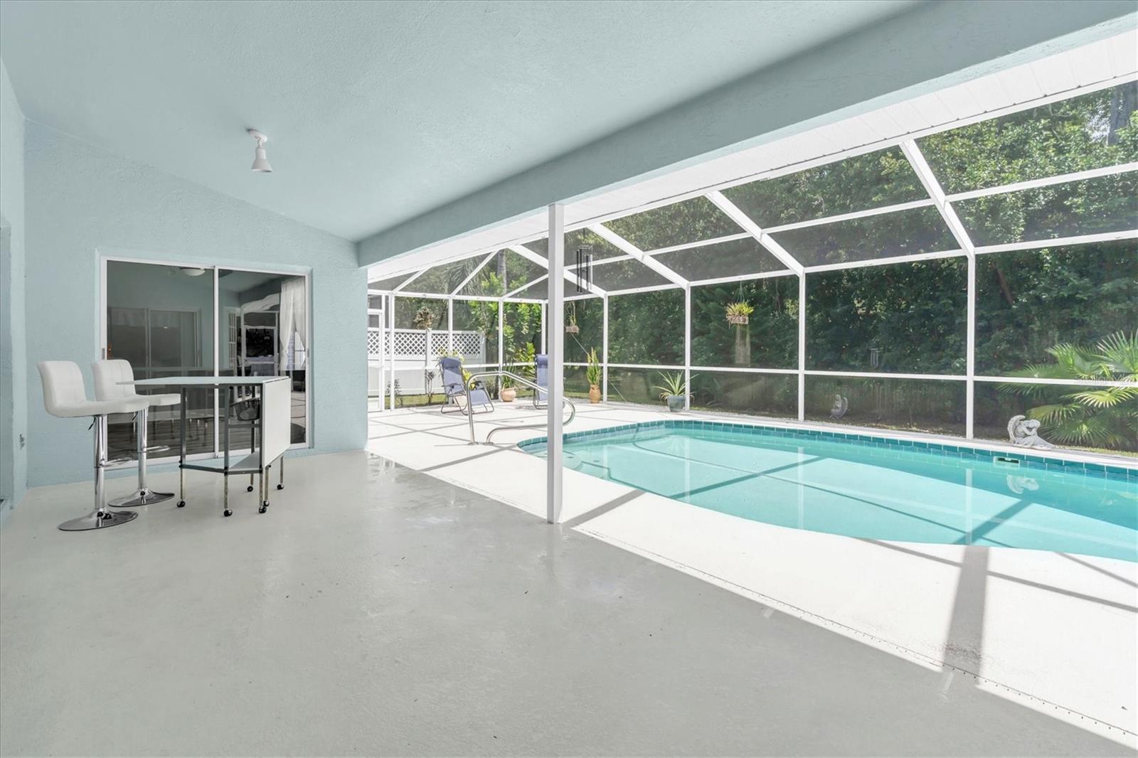 Enjoy the morning sun on your rear covered lanai