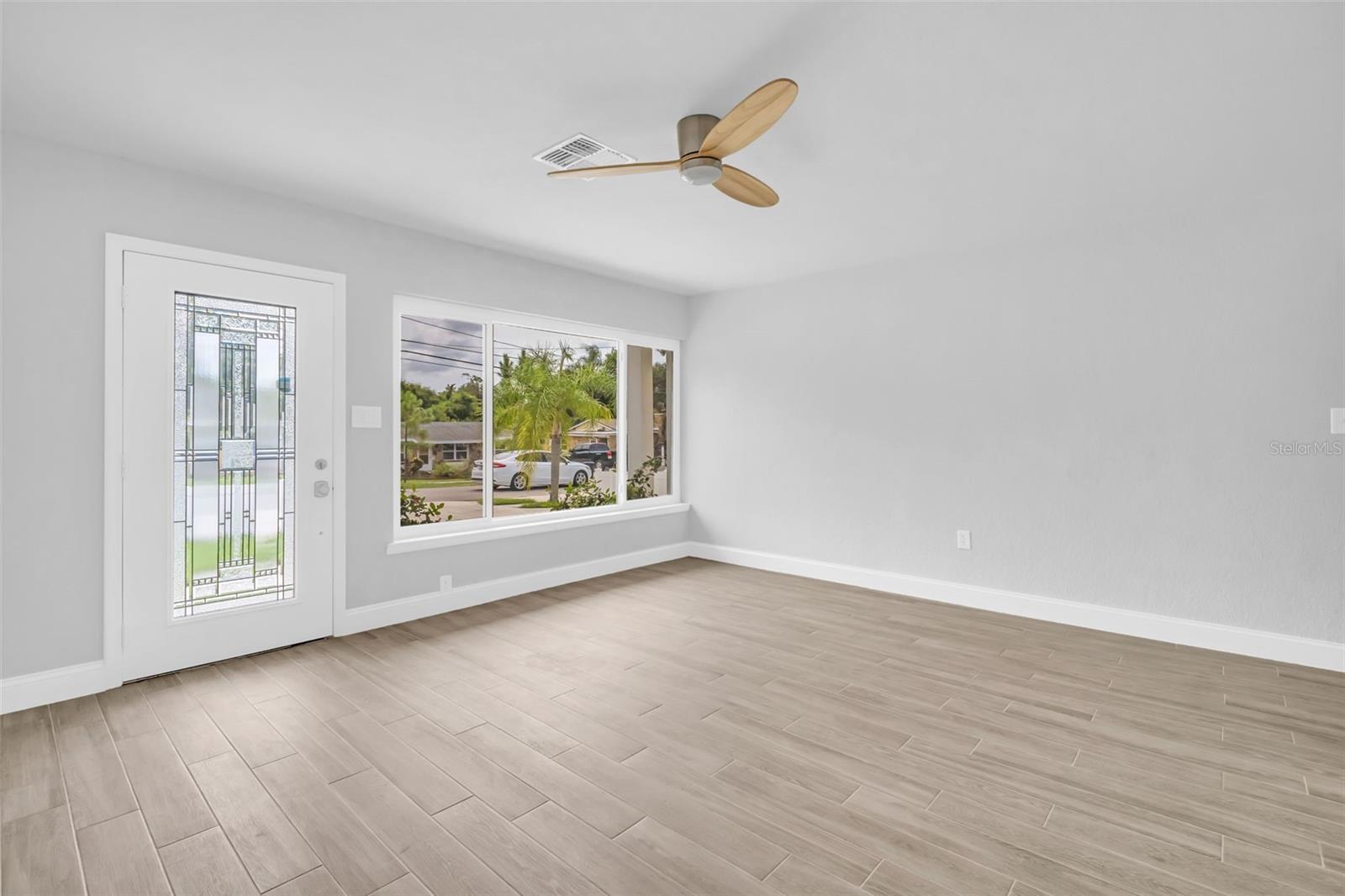 Living Room/Dining Room