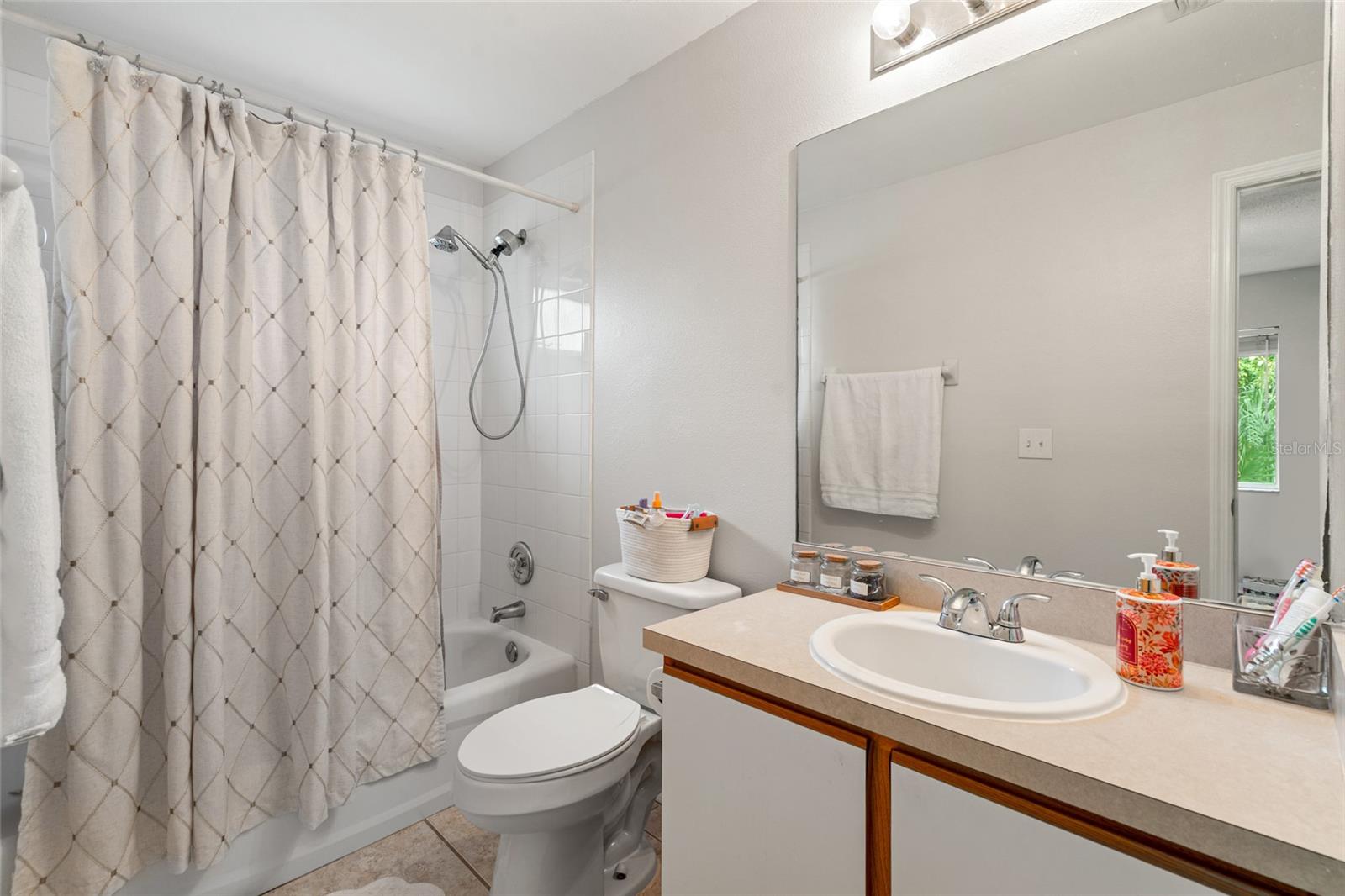 Ensuite Primary Bathroom
