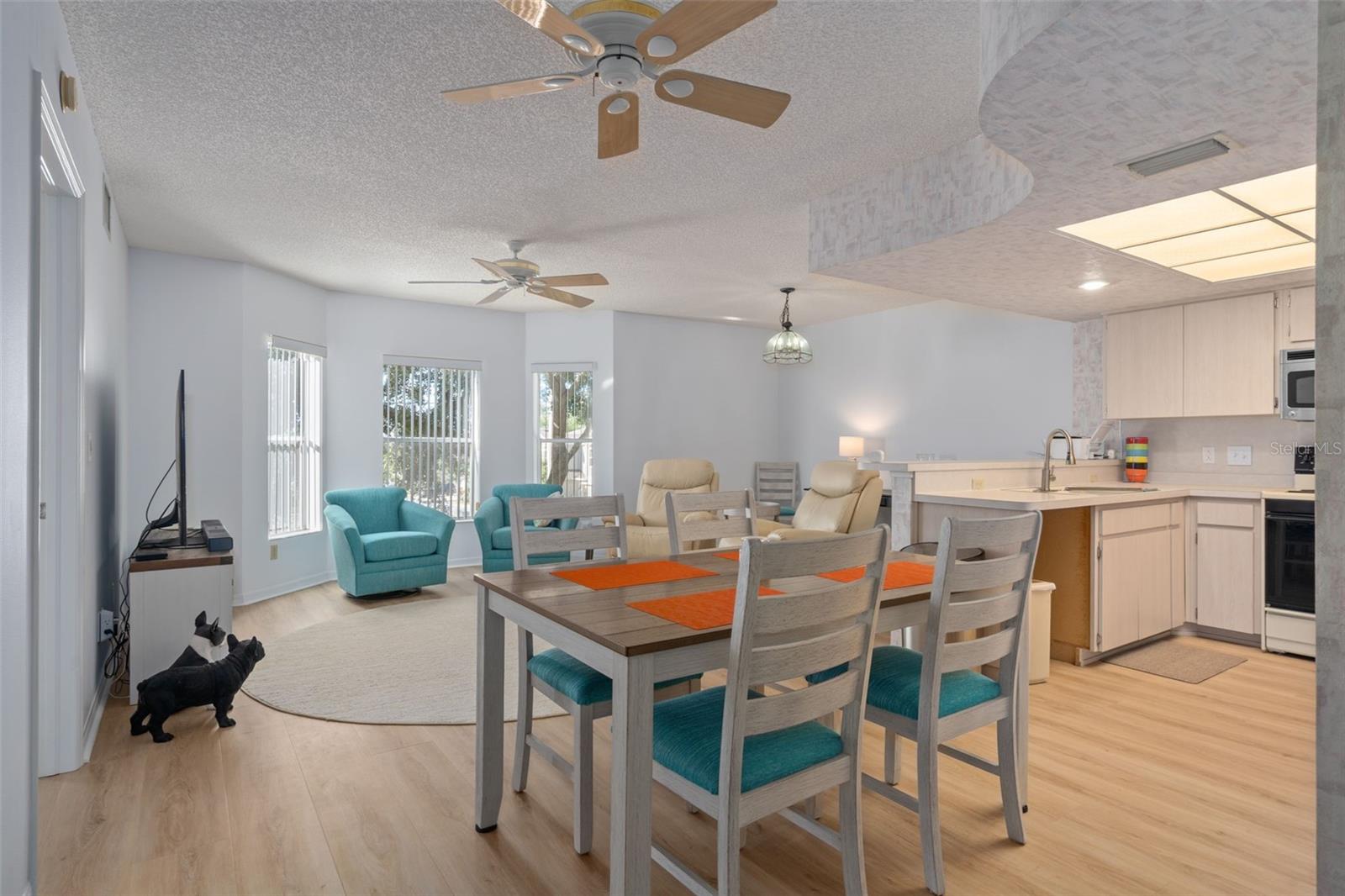 PLENTY OF NATURAL LIGHT IN THE 3/2 UNIT