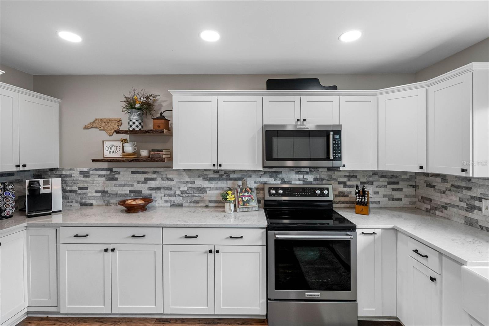 Smooth Ceilings and Recessed Lighting
