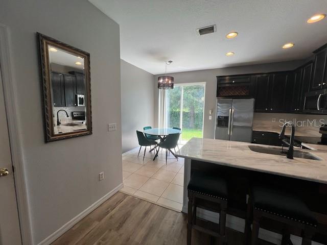 Kitchen, Breakfast Bar & Kitchen Dining Nook