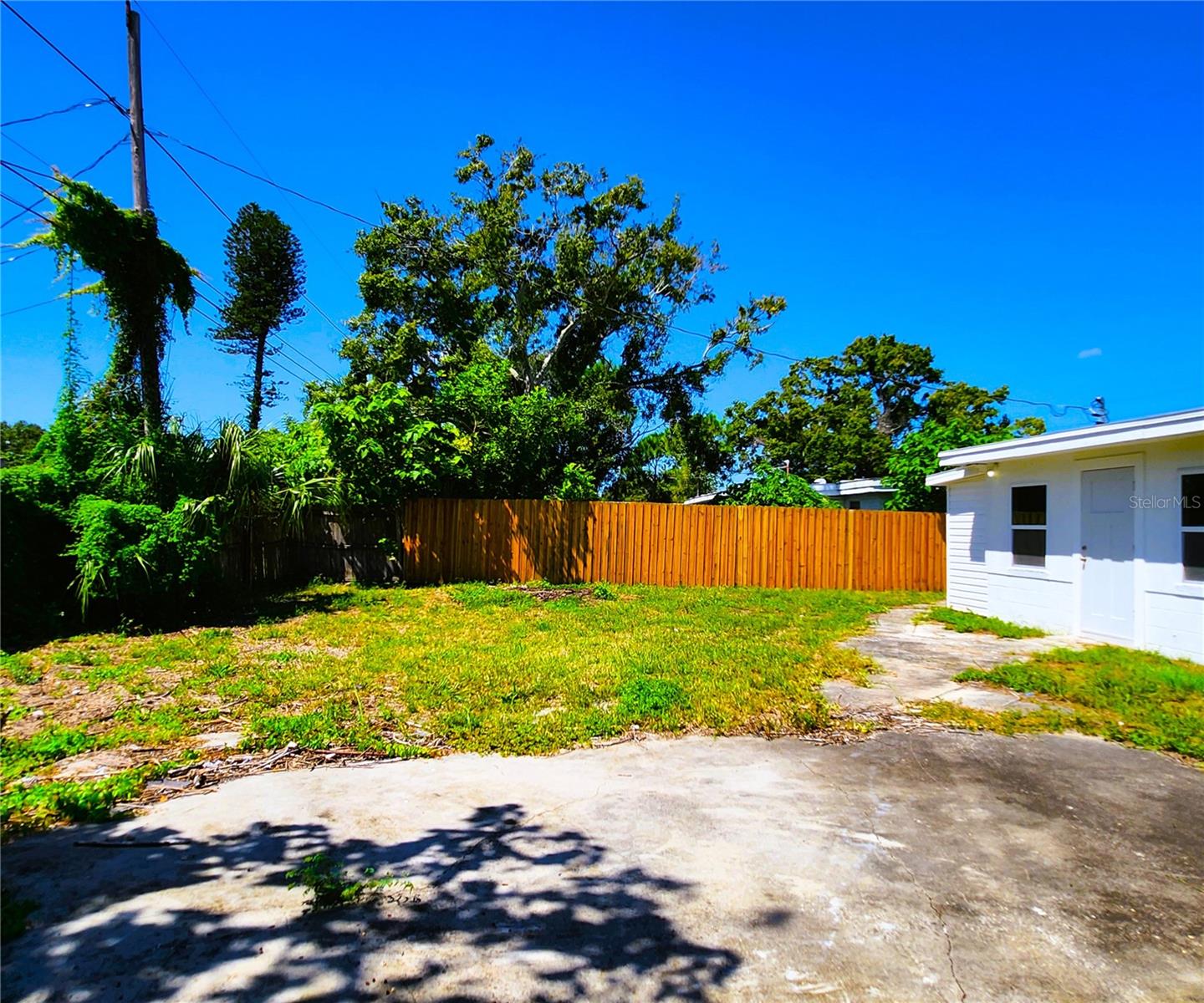 Large Backyard, Cement Slab, High and Dry: no flood zone, no HOA