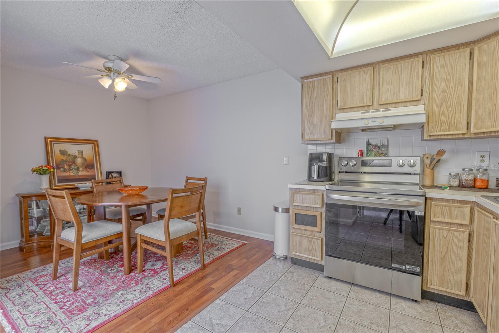 Kitchen/Dining Combo.