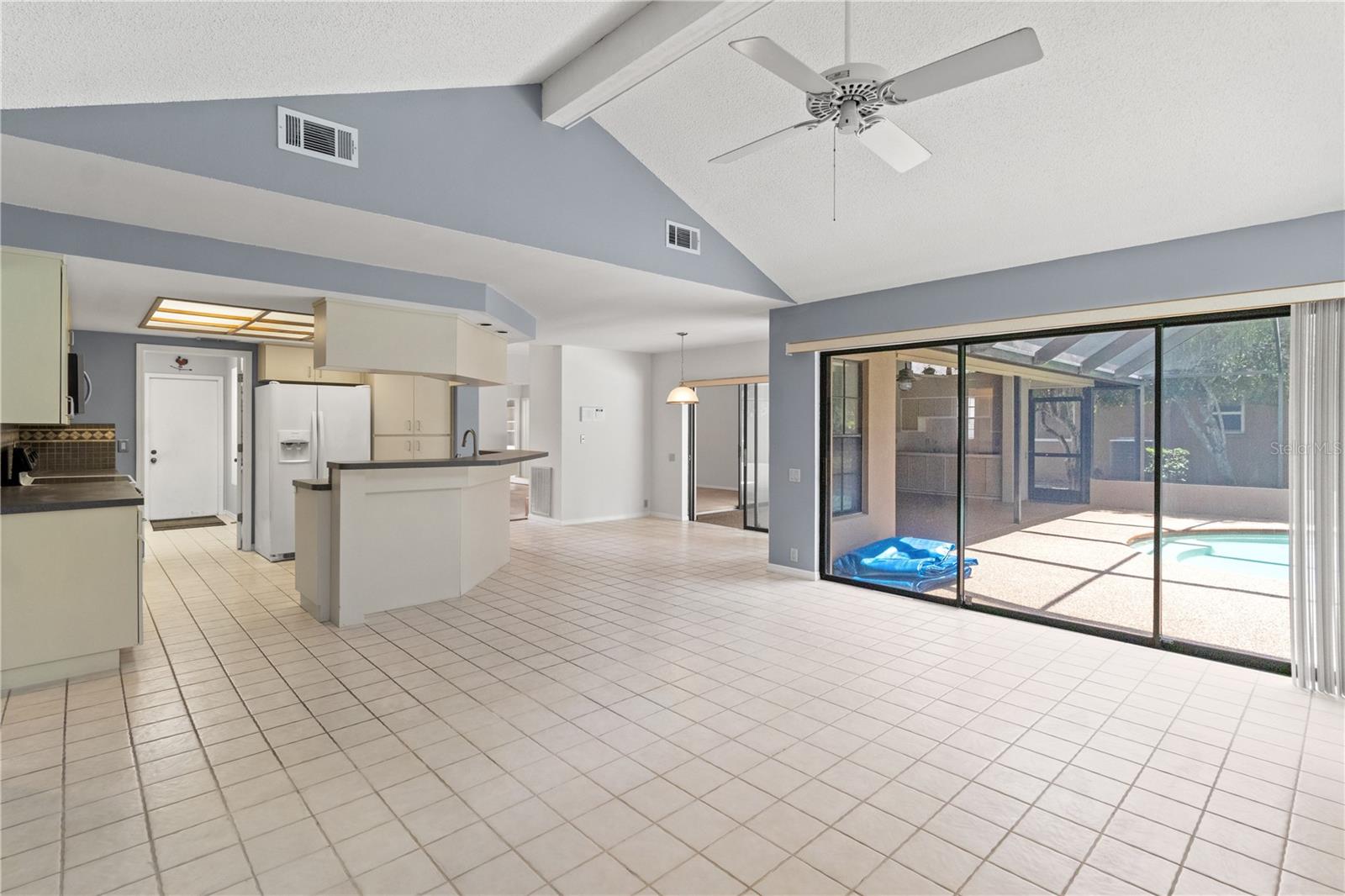 Family/kitchen
