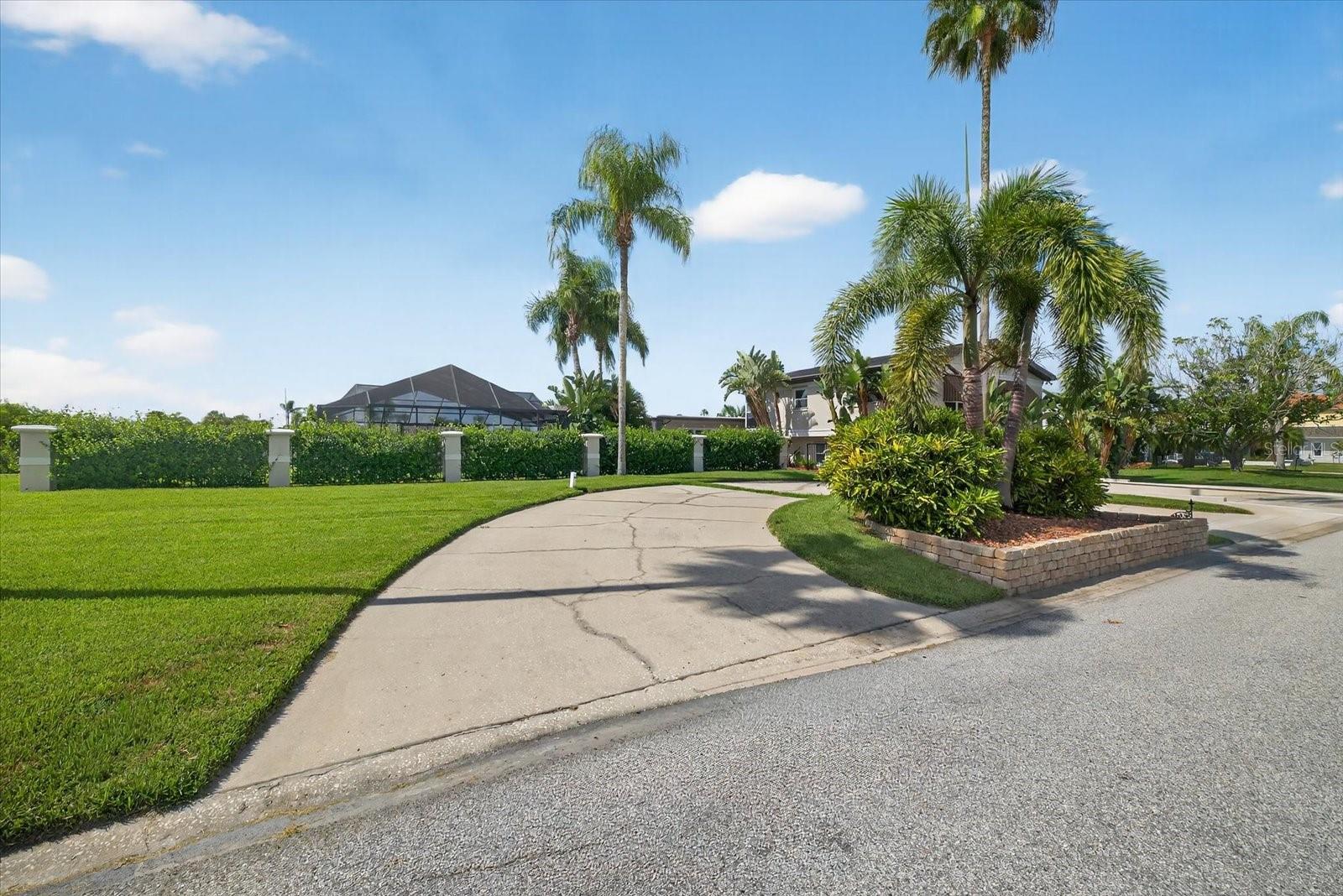 Street view of circle driveway