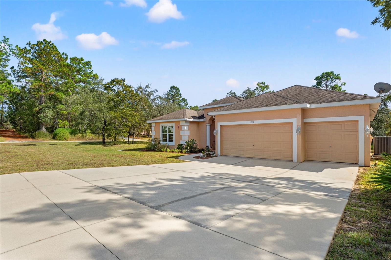 3 CAR GARAGE