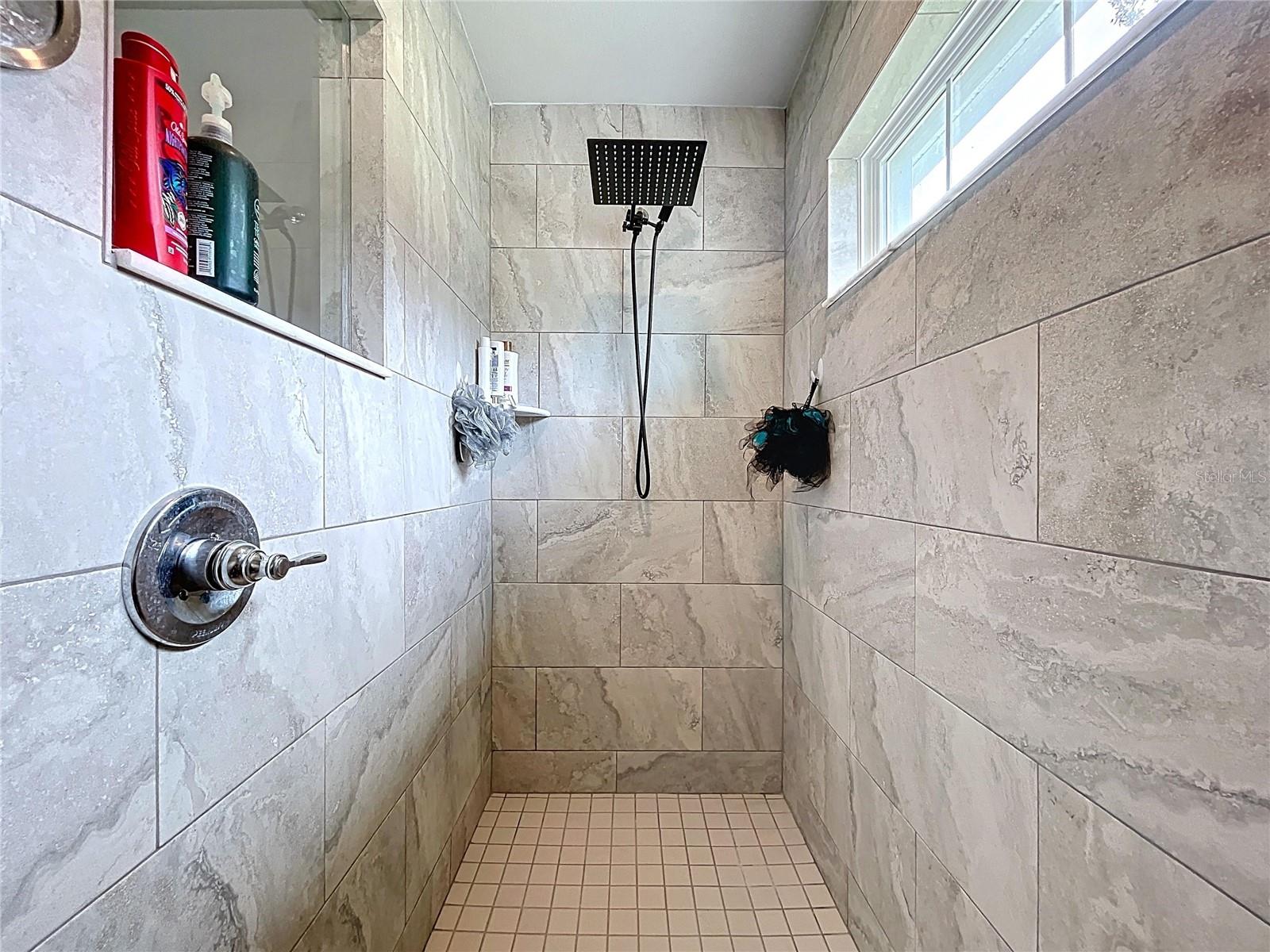 Walk in shower in Maser