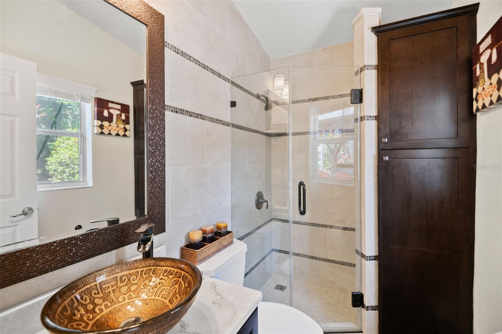 Third bath with pool access