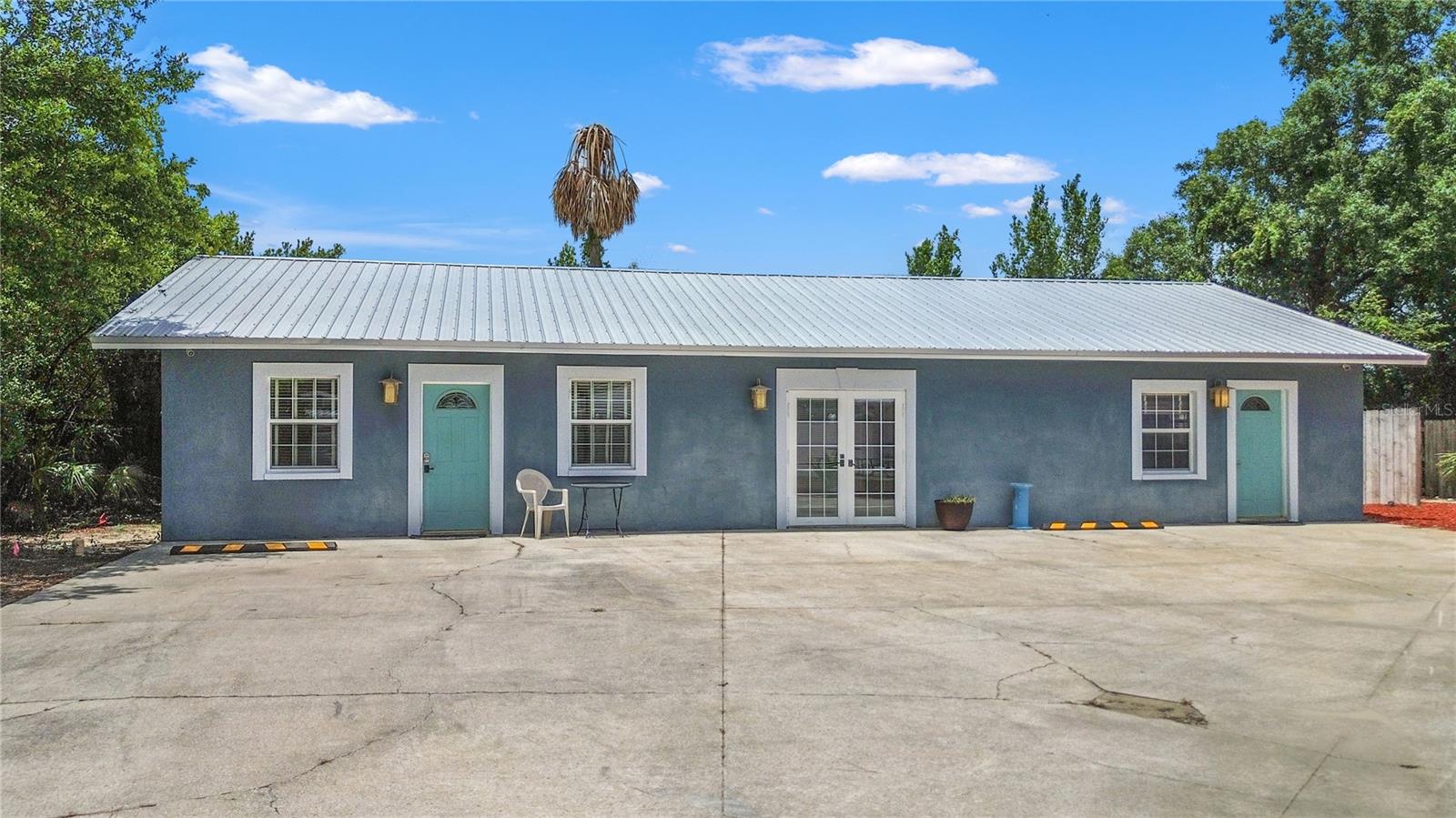 Apartments-Behind Main Home (6517 Dimarco)