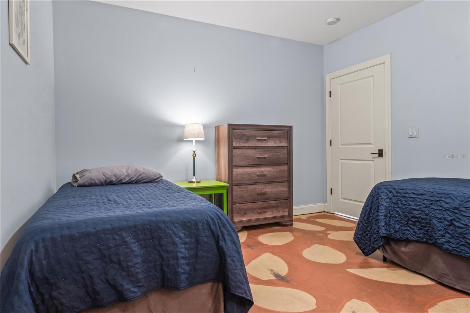 Right Unit - 2 Bedroom-1 Bathroom