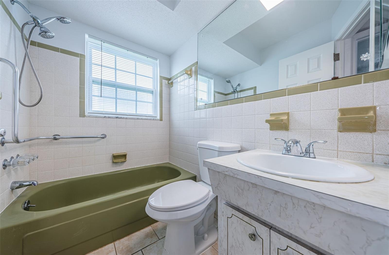 2nd bathroom