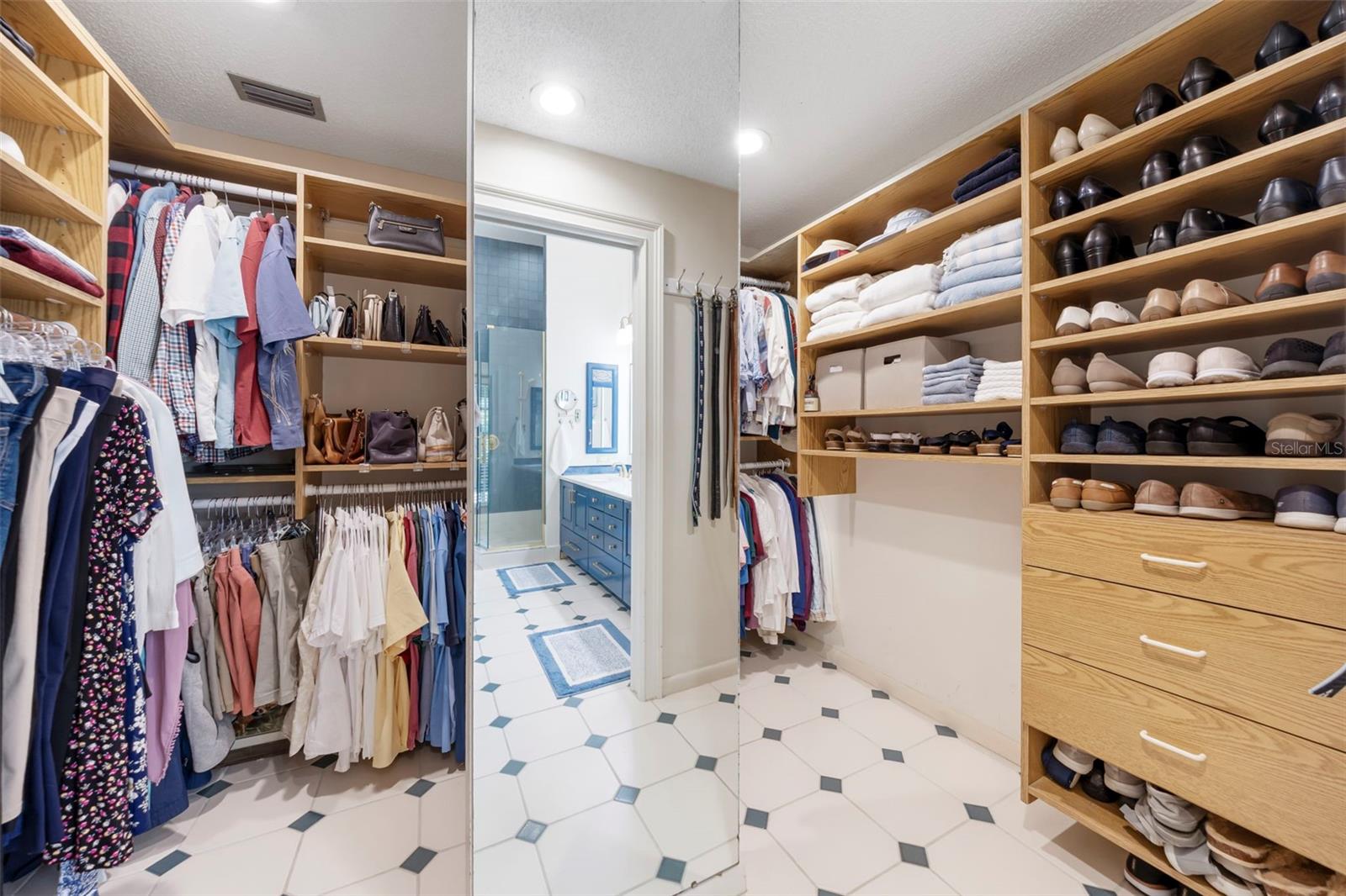 Walk In Closet