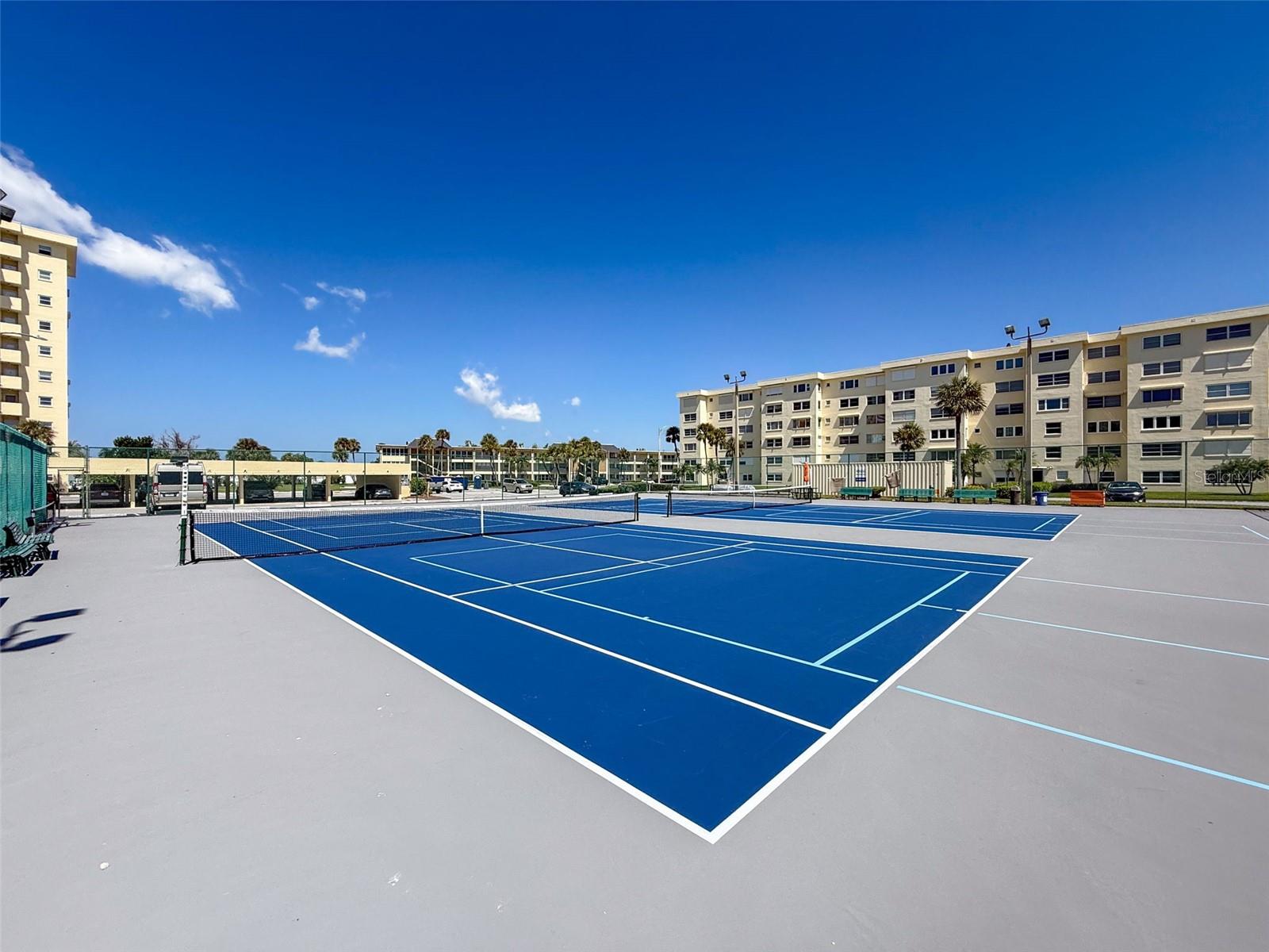 Community Tennis/Pickleball Courts
