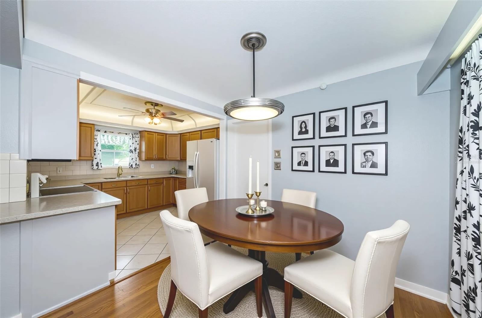 Dinette virtually staged