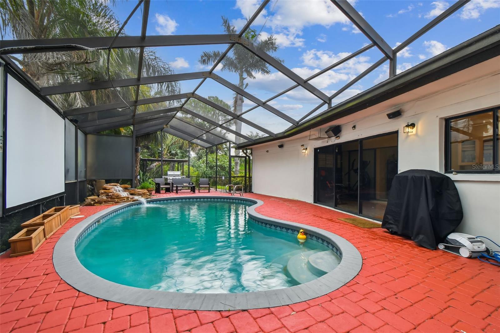 Screened Pool Area