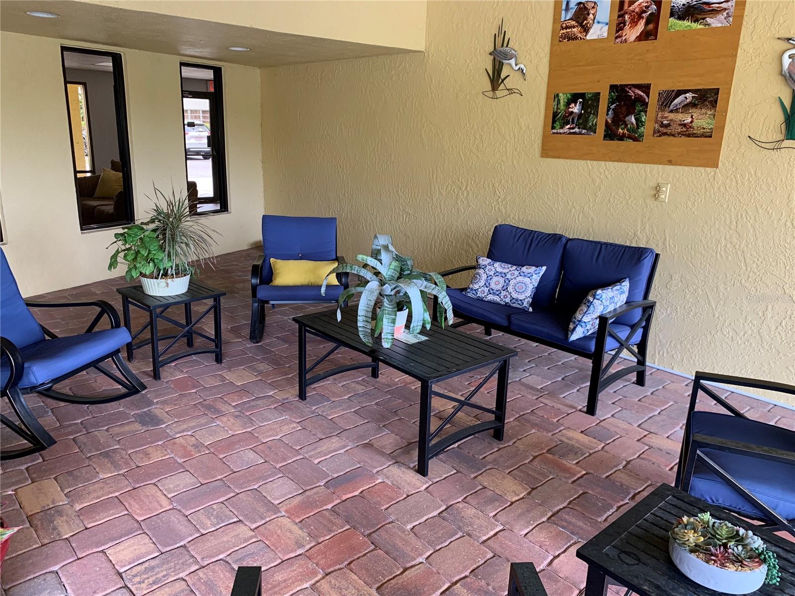 Main Lobby area outdoor seating