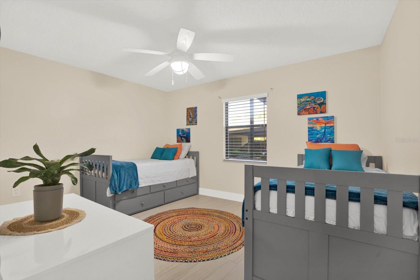 Second bedroom/guest room