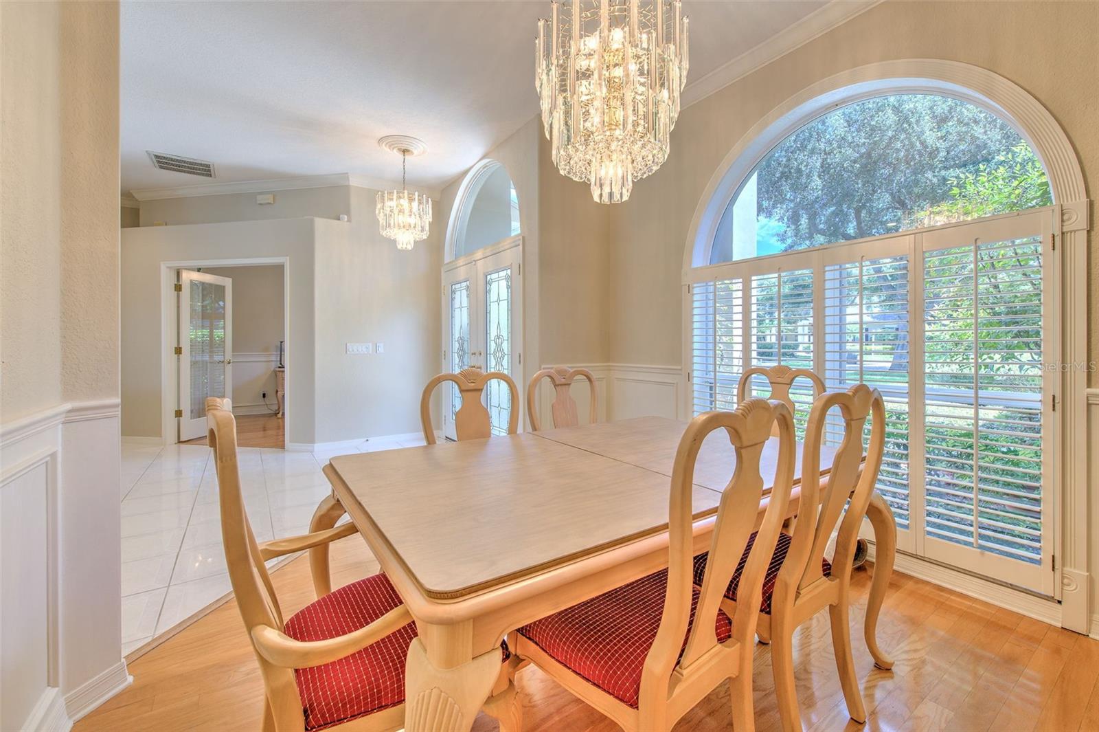 Spacious Dining Area