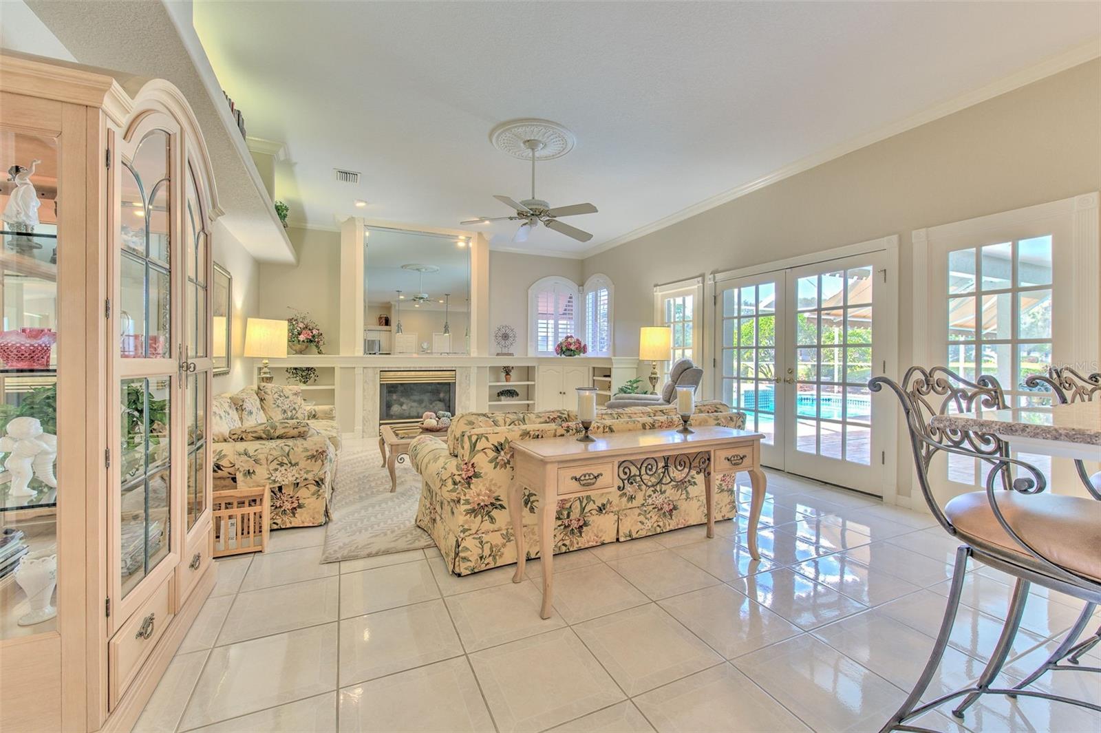 Lovely flow into family room!