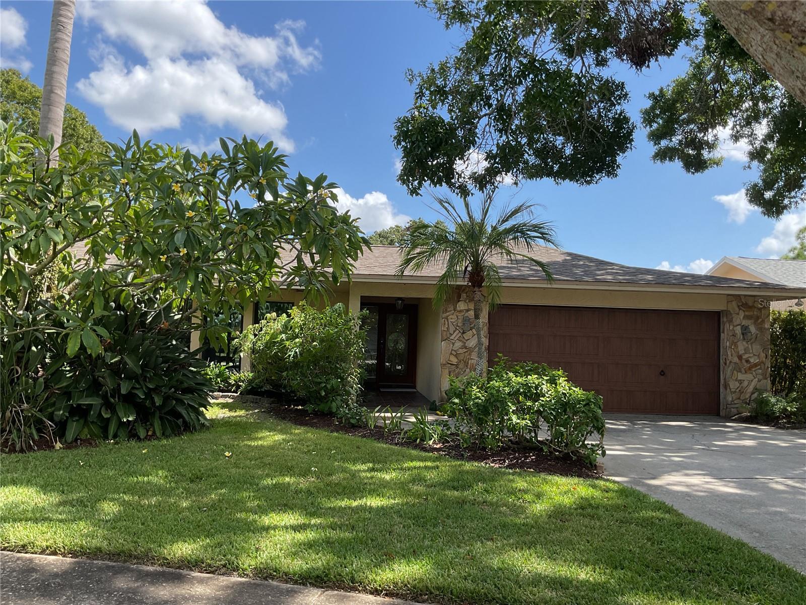 7595 Pine Valley Lane - Welcome!